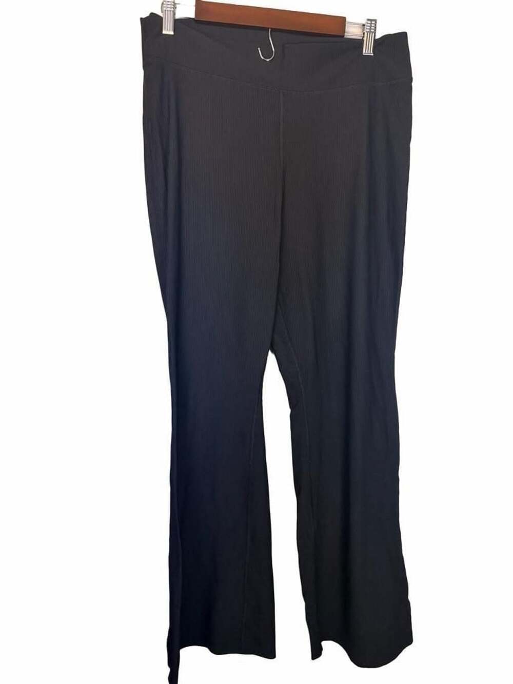 Old Navy Powersoft Go-Dry Ribbed Flare Pants Black XL_187
